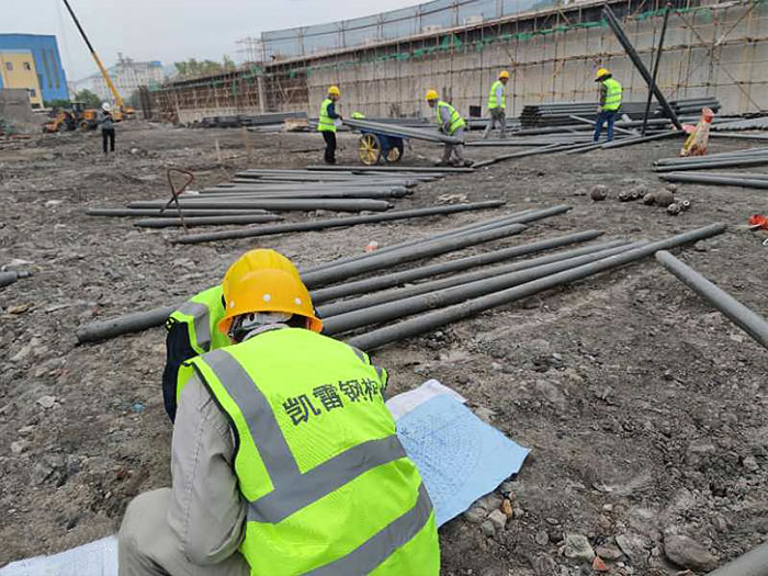 启东螺栓球网架结构